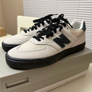 New Balance Men's Off-White and Black Sneakers